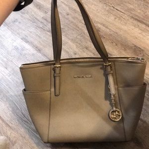 Michael kors taupe shoulderbag jet set